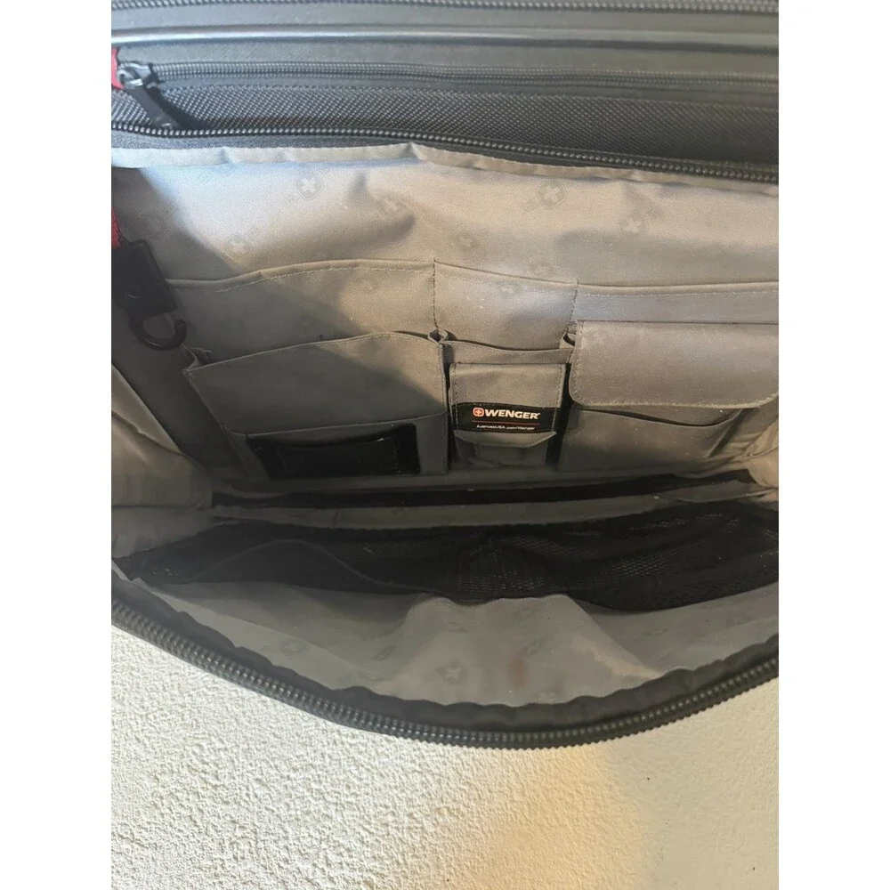 SwissGear business rolling laptop